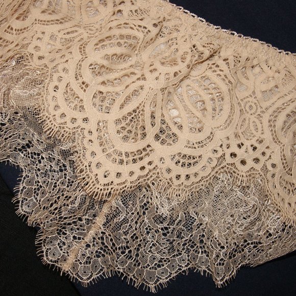 VICTORIA'S SECRET Crochet Lace Flutter Bralette M - Picture 8 of 16
